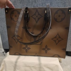 LOUIS VUITTON PURSE OnTheGo GM